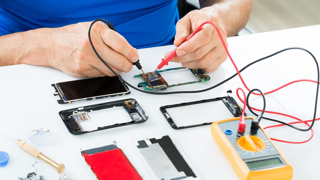 Mobile Repairing Course in Tech Booster Institute of Professional Studies!